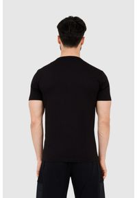 EA7 Emporio Armani - EA7 Czarny t-shirt męski z naszywką z logo. Kolor: czarny. Wzór: aplikacja #4