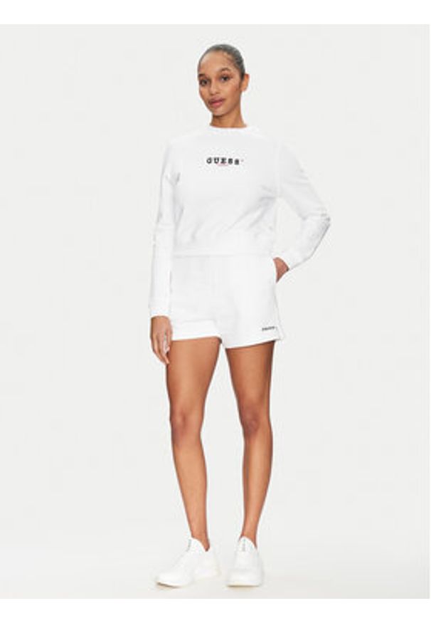 Guess Jeans Szorty sportowe W5GD0O K68I4 Biały Relaxed Fit. Kolor: biały. Materiał: bawełna