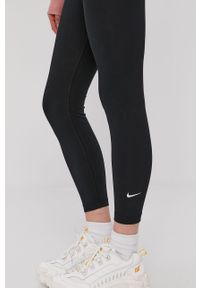 Nike Sportswear - Legginsy. Stan: podwyższony. Kolor: czarny. Materiał: bawełna, poliester, dzianina, elastan. Wzór: gładki #4