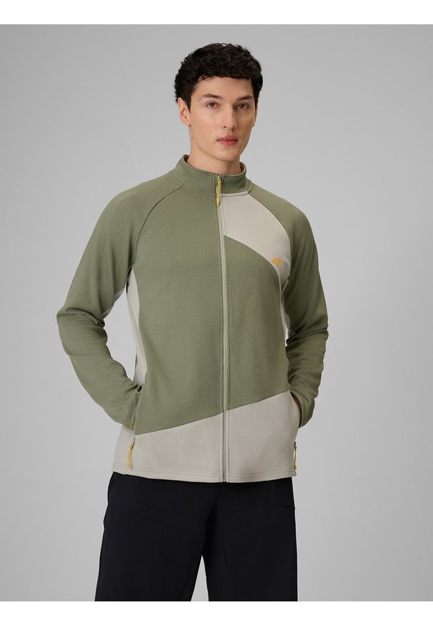 4f - 4F Bluza trekkingowa regular bez kaptura męska - khaki L. Typ kołnierza: bez kaptura. Kolor: oliwkowy, wielokolorowy, brązowy. Materiał: materiał. Długość: długie