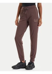 EA7 Emporio Armani Dres 8NTV51 TJ9RZ U6063 Brązowy Regular Fit. Kolor: brązowy. Materiał: syntetyk
