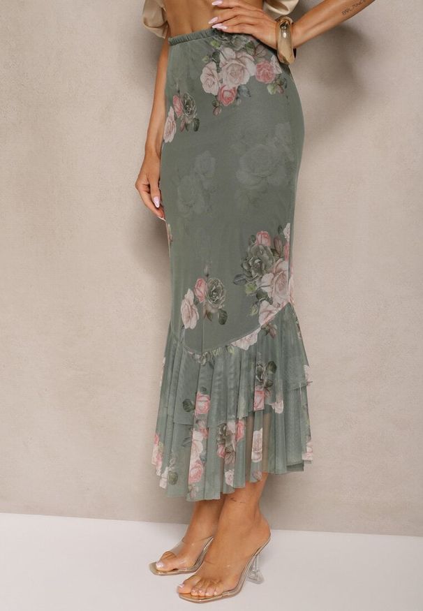 Renee - Ciemnozielona Dopasowana Spódnica z Ozdobną Falbaną Efravaria. Okazja: na spotkanie biznesowe, na co dzień. Kolor: zielony. Styl: biznesowy, casual, elegancki