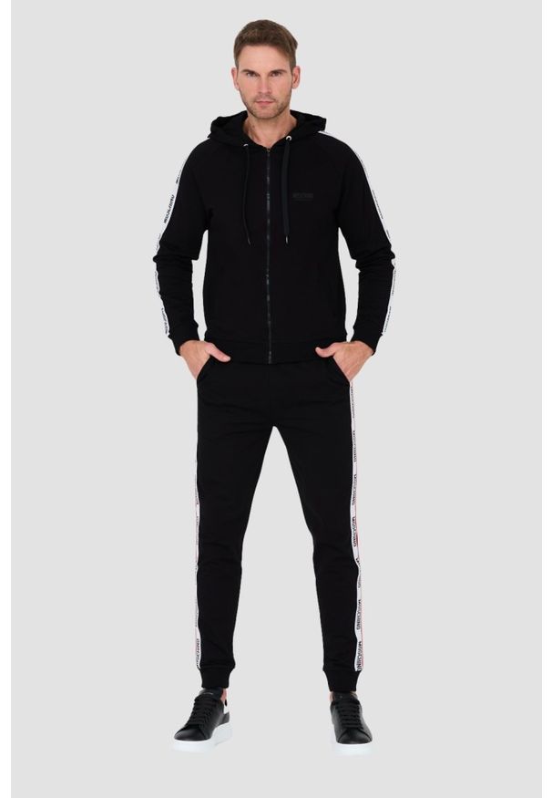 MOSCHINO Czarna męska bluza z kapturem i lampasami, Rozmiar M. Typ kołnierza: kaptur. Kolor: czarny