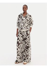 Adidas - adidas Bluza Satin KA2683 Brązowy Loose Fit. Kolor: brązowy. Materiał: syntetyk #2