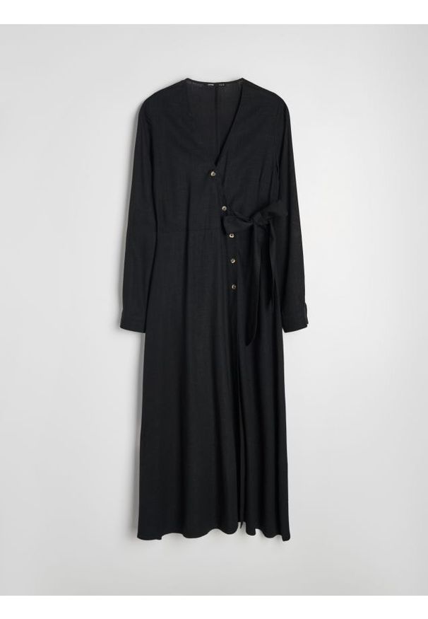 Sinsay - Sukienka midi z ozdobnym wiązaniem i wiskozą - czarny. Kolor: czarny. Materiał: wiskoza. Długość: midi