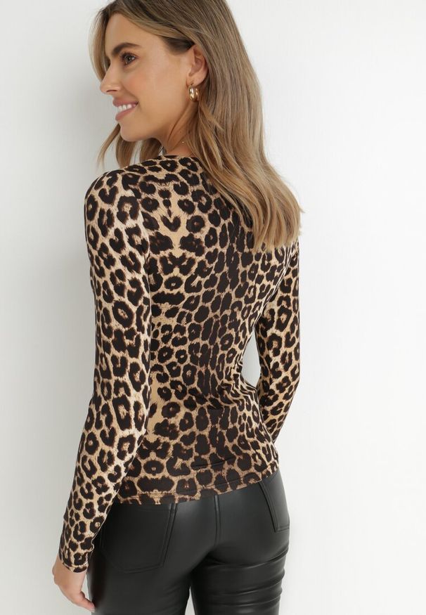 Born2be - Czarno-Beżowa Bluzka w Zwierzęcy Print Phylys. Kolor: czarny. Materiał: dzianina. Długość rękawa: długi rękaw. Długość: długie. Wzór: nadruk, motyw zwierzęcy