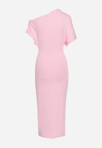 Born2be - Różowa Asymetryczna Sukienka Midi o Dopasowanym Fasonie Tivalle. Kolor: różowy. Typ sukienki: asymetryczne. Długość: midi #2