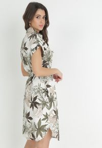 Born2be - Ciemnozielona Koszulowa Sukienka Mini z Materiałowym Paskiem z Wzorzystej Bawełny Besana. Kolor: zielony. Materiał: bawełna, materiał. Sezon: wiosna, lato. Typ sukienki: koszulowe. Długość: mini #3