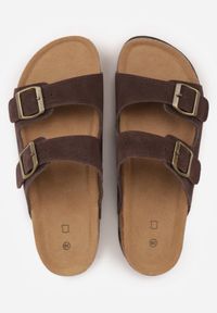 Renee - Brązowe Zamszowe Klapki Klasyczne z Regulowanymi Paskami ze Sprzączkami Shirinixis. Okazja: na co dzień. Kolor: brązowy. Materiał: zamsz. Wzór: paski. Sezon: lato. Styl: klasyczny #9