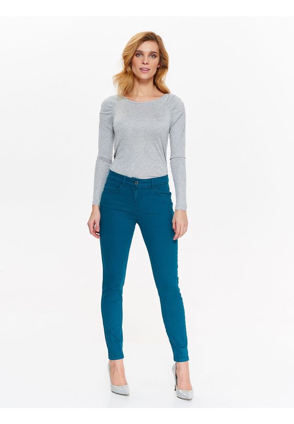 TOP SECRET - Jeansowe spodnie rurki. Okazja: na co dzień. Kolor: niebieski. Materiał: jeans. Sezon: wiosna, lato. Styl: casual, klasyczny