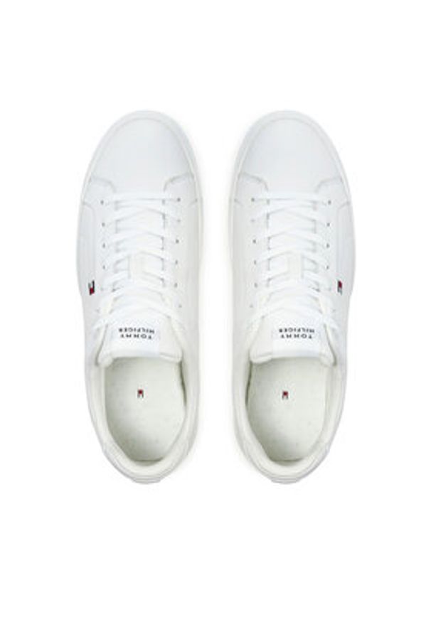 TOMMY HILFIGER - Tommy Hilfiger Sneakersy Icon Court Lth Flag Ess FM0FM05317 Biały. Kolor: biały. Materiał: skóra