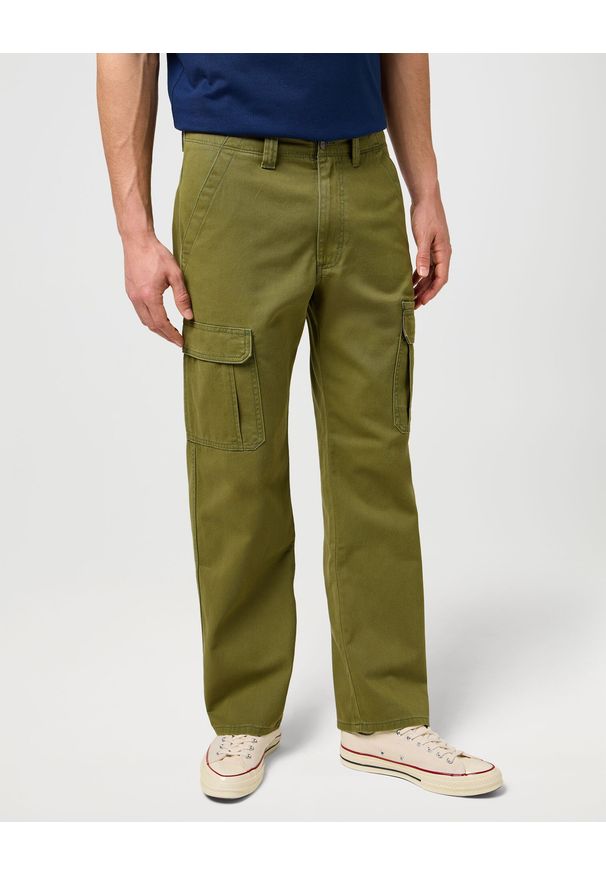 Wrangler - MESKIE SPODNIE WRANGLER REGULAR CARGO CAPULET OLIVE 112373197
