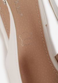 Renee - Białe Sandały Slingback Vices z Wkładką ze Skóry Naturalnej Lisanilis. Okazja: na spacer, na spotkanie biznesowe. Zapięcie: pasek. Kolor: biały. Materiał: skóra. Obcas: na obcasie. Styl: biznesowy #6