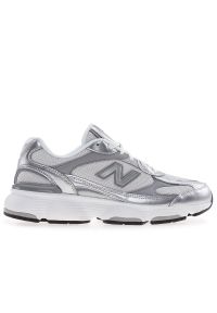 Buty damskie New Balance W6037JY - srebrne. Okazja: na co dzień. Kolor: srebrny. Materiał: guma, tworzywo sztuczne, skóra, zamsz, materiał, syntetyk. Szerokość cholewki: normalna. Sport: turystyka piesza #1