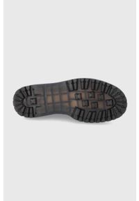 Answear Lab półbuty damskie kolor czarny na platformie. Nosek buta: okrągły. Zapięcie: sznurówki. Kolor: czarny. Materiał: guma. Obcas: na platformie. Styl: wakacyjny #2