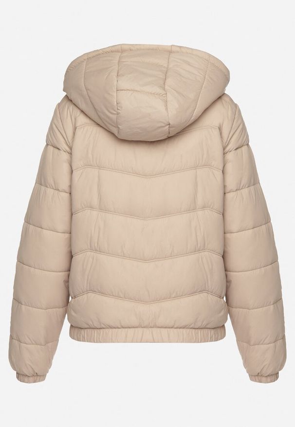 Born2be - Ciemnobeżowa Pikowana Kurtka z Odpinanym Kapturem Milvesia. Okazja: na co dzień. Kolor: beżowy. Materiał: jeans. Długość: krótkie. Styl: elegancki, casual
