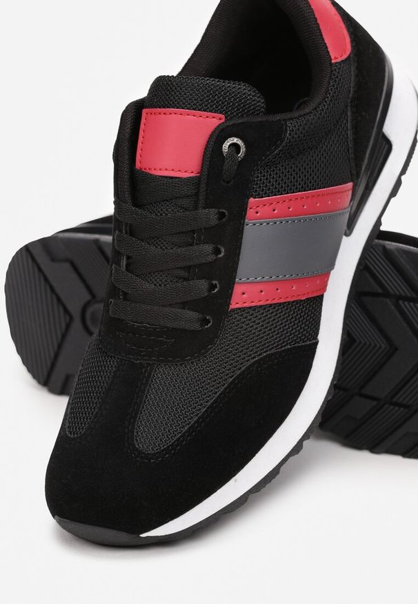 Born2be - Czarne Buty Sportowe Sznurowane z Wstawkami Devora. Kolor: czarny