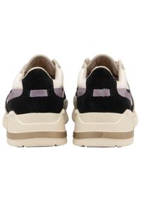 Buty do chodzenia damskie Gola Eclipse. Zapięcie: sznurówki. Kolor: biały. Materiał: zamsz, tkanina, materiał. Szerokość cholewki: normalna. Sport: turystyka piesza