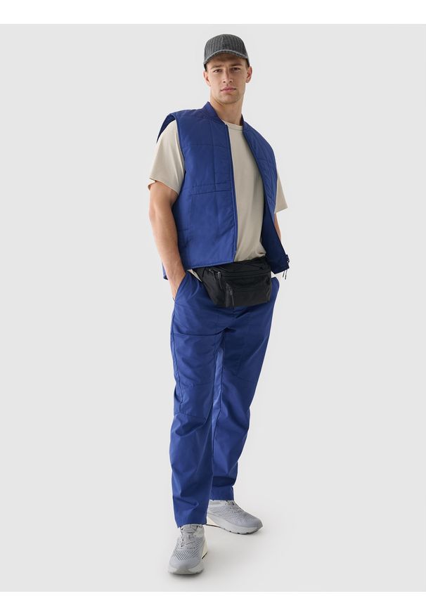 4f - 4F T-shirt oversize gładki męski - beżowy M. Okazja: na co dzień. Kolor: beżowy. Materiał: jersey, bawełna, dzianina. Długość rękawa: krótki rękaw. Długość: krótkie. Wzór: gładki. Styl: sportowy, klasyczny, casual