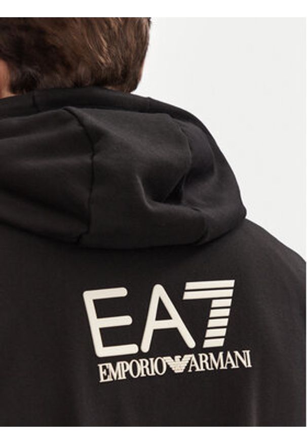 EA7 Emporio Armani Dres 7M000243 AF10377 MC156 Czarny Regular Fit. Kolor: czarny. Materiał: bawełna