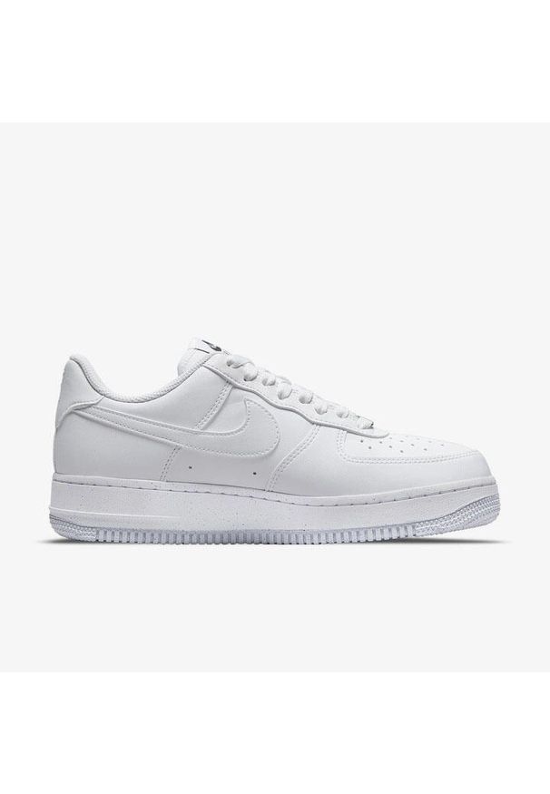 Buty Damskie Sportowe Nike W Air Force 1 '07 Next Nature. Kolor: biały. Materiał: materiał. Model: Nike Air Force