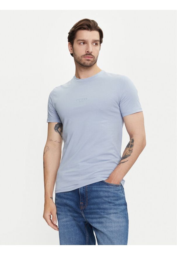 Guess T-Shirt M2YI72 I3Z14 Błękitny Slim Fit. Kolor: niebieski. Materiał: bawełna