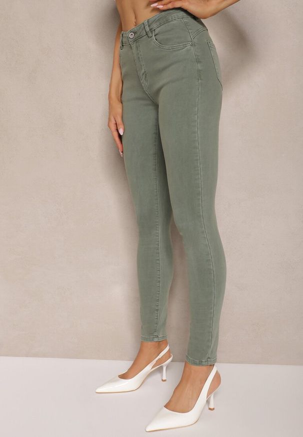 Renee - Jasnozielone Jeansy Skinny z Efektem Push Up Karinali. Okazja: na co dzień. Kolor: zielony. Wzór: gładki. Styl: casual