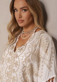Renee - Biała Bluzka z Bawełną Wiskozą Haftami i Frędzlami Callesia. Okazja: na co dzień, na imprezę. Kolor: biały. Materiał: bawełna, wiskoza. Wzór: haft. Styl: elegancki, casual #5