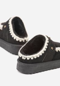 Born2be - Czarne Niskie Śniegowce na Platformie z Haftowanymi Detalami Raesia. Okazja: na uczelnię, na co dzień. Kolor: czarny. Materiał: jeans. Wzór: haft. Sezon: zima. Styl: casual, elegancki #3