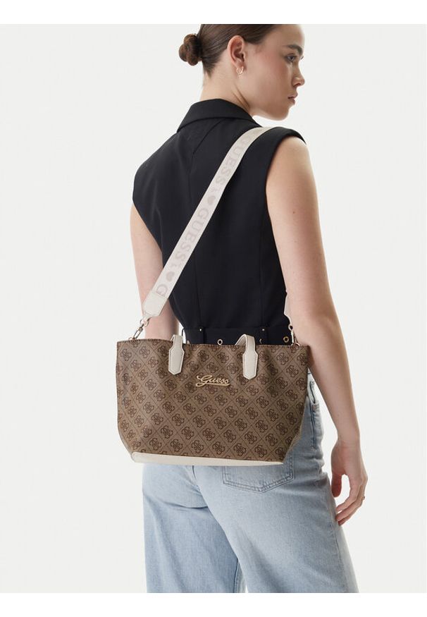 Guess Torebka J6RZ13 WFMF0 Brązowy. Kolor: brązowy. Materiał: skórzane