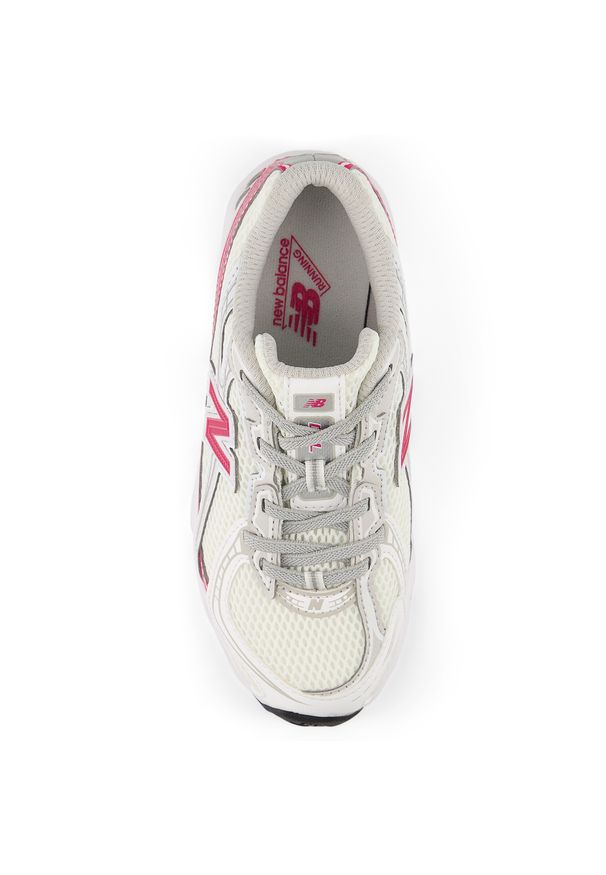 Buty dziecięce New Balance P740677 – różowe. Kolor: różowy. Materiał: materiał, syntetyk. Szerokość cholewki: normalna. Sezon: lato. Sport: turystyka piesza