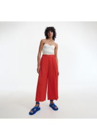 Reserved - Szerokie spodnie - Czerwony. Kolor: czerwony