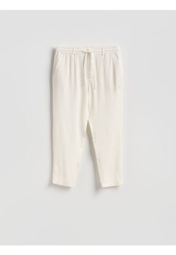 Reserved - Spodnie z lyocellu - biały. Kolor: biały
