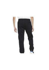 Spodnie treningowe męskie Nike Club Pant. Kolor: czarny. Materiał: dresówka. Długość: długie