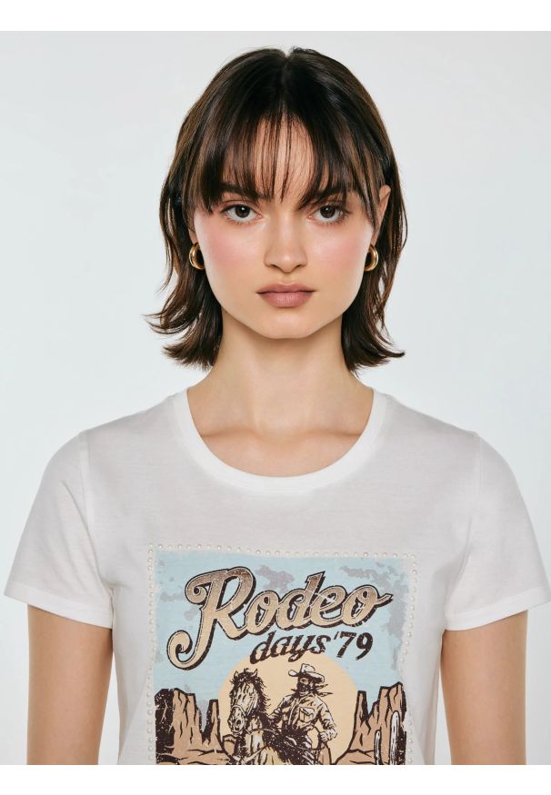 Big-Star - Koszulka damska z linii Authentic z nadrukiem biała Erellsa 100. Okazja: na co dzień. Kolor: biały. Materiał: dzianina, jeans, materiał. Wzór: nadruk. Styl: casual, elegancki, klasyczny