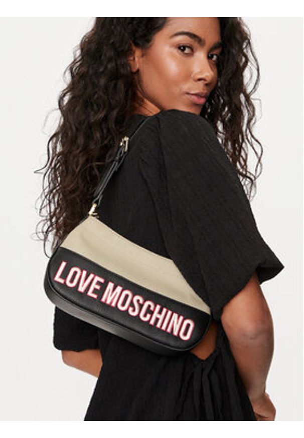 Love Moschino - LOVE MOSCHINO Torebka JC4037PP1ILF110B Czarny. Kolor: czarny. Materiał: skórzane