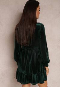 Renee - Ciemnozielona Sukienka Welurowa z Kopertowym Dekoltem Daka. Kolor: zielony. Materiał: welur. Sezon: zima. Typ sukienki: kopertowe #4