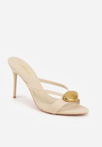Born2be - Beżowe Eleganckie Klapki na Szpilce z Owalną Metaliczną Aplikacją Zelleva. Okazja: na co dzień. Kolor: beżowy. Materiał: jeans. Wzór: aplikacja. Obcas: na szpilce. Styl: elegancki #8