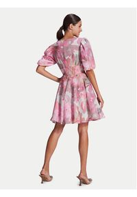 Swing Sukienka koktajlowa 5AG26000 Różowy Regular Fit. Kolor: różowy. Materiał: wiskoza. Styl: wizytowy #3