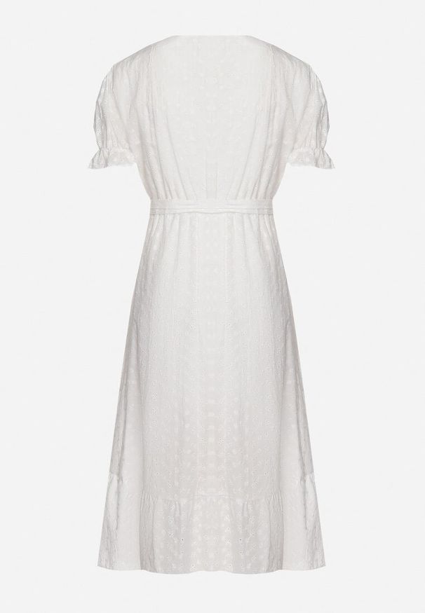 Born2be - Biała Ażurowa Rozkloszowana Sukienka z Bawełną i Gumką w Talii Brinevia. Typ kołnierza: dekolt w kształcie V. Kolor: biały. Materiał: bawełna. Długość rękawa: krótki rękaw. Wzór: ażurowy