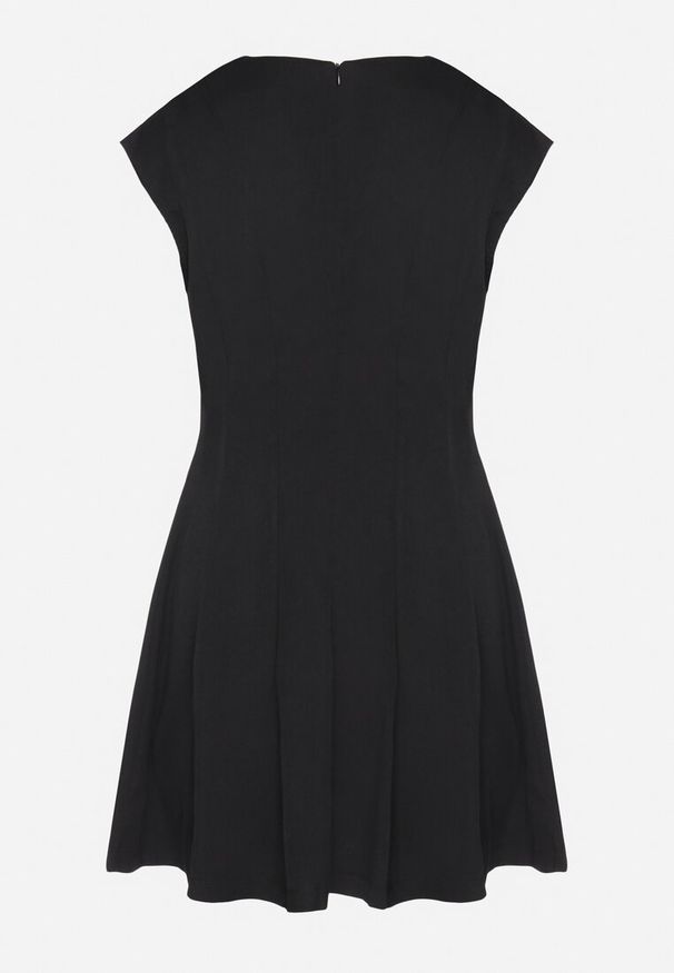 Born2be - Czarna Rozkloszowana Sukienka o Taliowanym Kroju Ellaira. Okazja: na co dzień. Kolor: czarny. Wzór: kolorowy. Styl: casual, elegancki