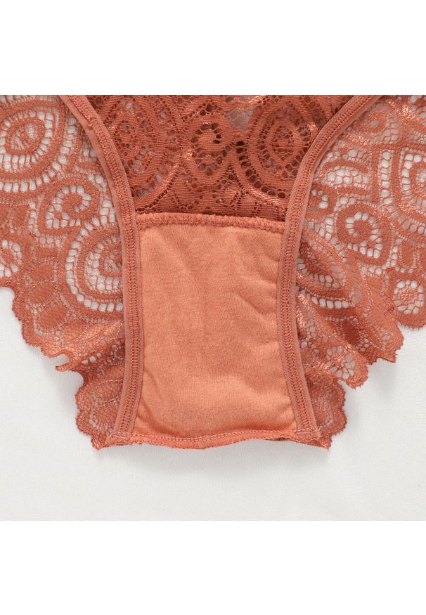 Intica - Figi z koronki na romantyczne okazje Roni. Kolor: czarny. Materiał: koronka. Wzór: koronka