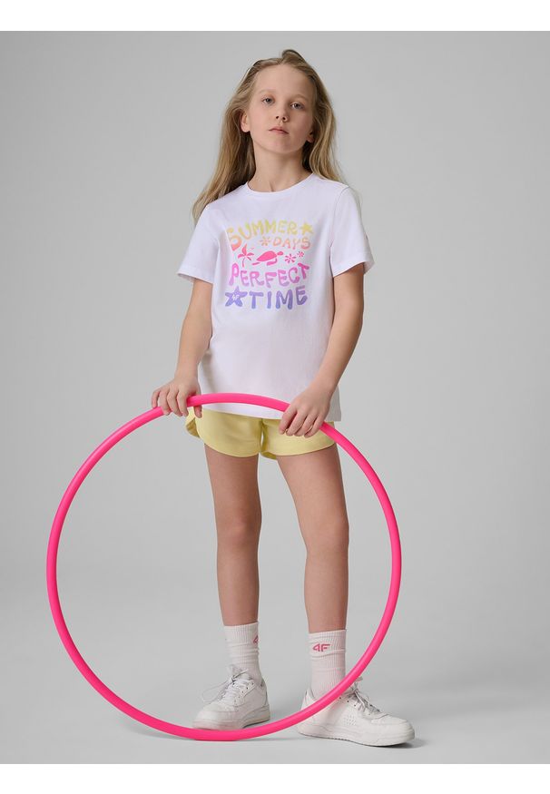 4f - 4F T-shirt regular z nadrukiem dziewczęcy - biały 164 (13-14 lat). Okazja: na co dzień. Kolor: biały. Materiał: dzianina, bawełna. Wzór: nadruk. Sezon: lato. Styl: casual