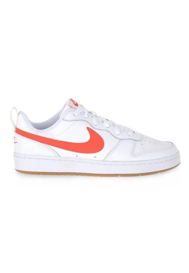 Buty do chodzenia damskie Nike Court Borough Low GS. Zapięcie: sznurówki. Kolor: biały. Materiał: materiał. Szerokość cholewki: normalna. Model: Nike Court. Sport: turystyka piesza