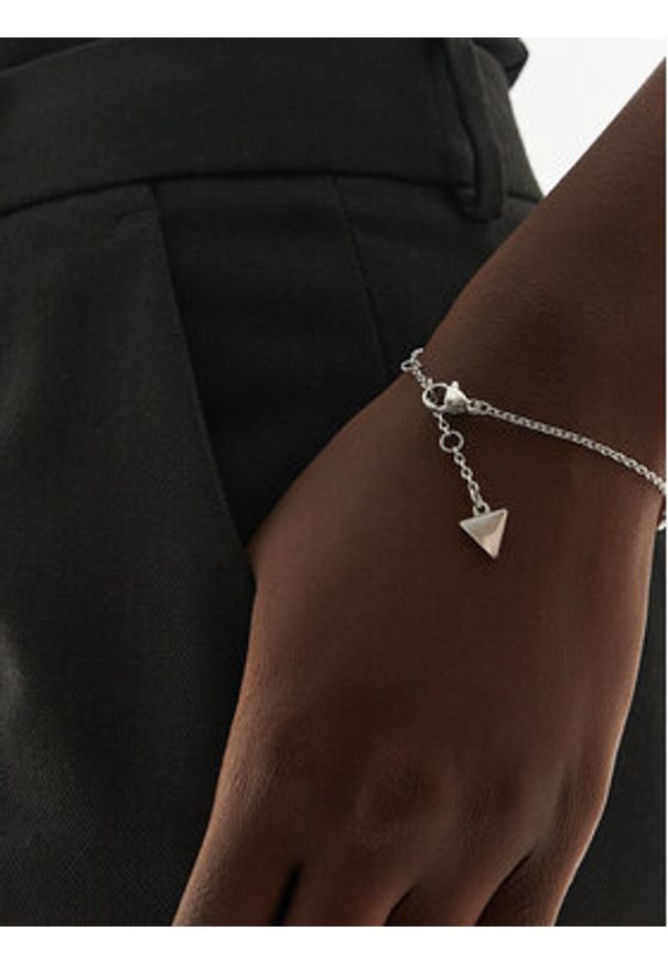 Guess Bransoletka JUBB0461 8JW Srebrny. Materiał: metalowe. Kolor: srebrny