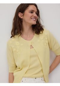 Reserved - Sweter z dzianinowym topem - jasnożółty. Kolor: żółty. Materiał: dzianina