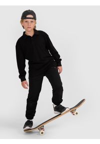 4f - 4F Longsleeve polo regular chłopięcy - czarny 134 (8-9 lat). Okazja: na co dzień. Typ kołnierza: polo. Kolor: czarny. Długość: długie. Wzór: ze splotem, gładki. Materiał: jersey, bawełna, materiał. Długość rękawa: długi rękaw. Sezon: lato. Styl: sportowy, klasyczny, elegancki, casual #2