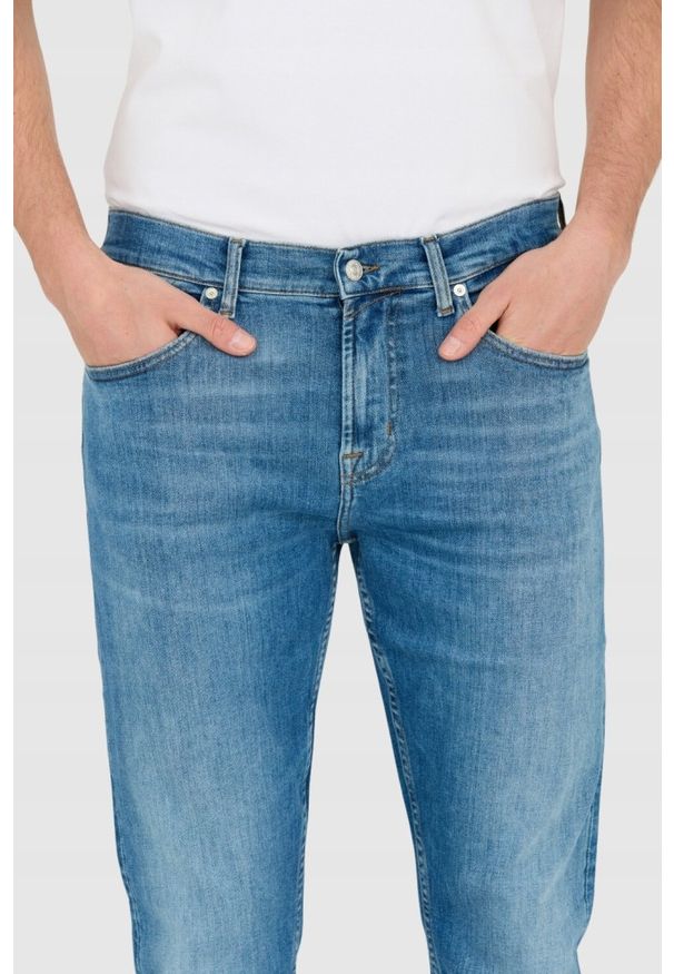 7 FOR ALL MANKIND Niebieskie jeansy męskie. Kolor: niebieski