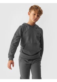 4f - 4F Bluza dresowa nierozpinana z kapturem chłopięca - szara 140 (9-10 lat). Okazja: na co dzień. Typ kołnierza: kaptur. Kolor: szary. Materiał: dresówka. Wzór: gładki, ze splotem. Sezon: lato. Styl: sportowy, casual