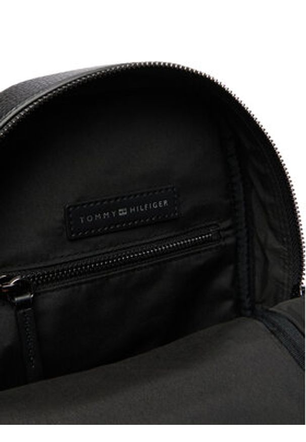 TOMMY HILFIGER - Tommy Hilfiger Saszetka Th Central Slingpack AM0AM14170 Czarny. Kolor: czarny. Materiał: skóra